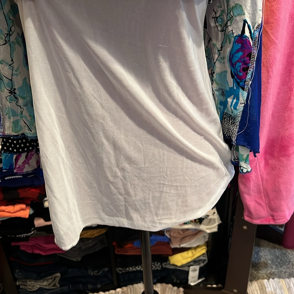 #284. 🪷Floral Abstract Women's Top. Small - Picture 9 of 9